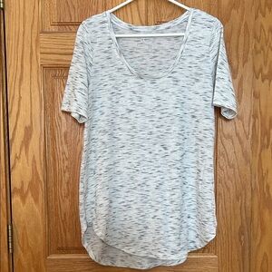 Maurices Light Gray Short Sleeve Tee